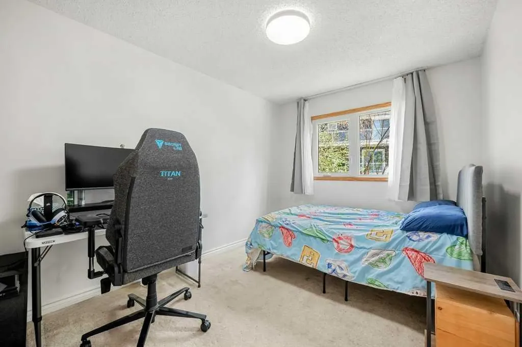 6108 Dalcastle Link NW Calgary AB T3A 2P5