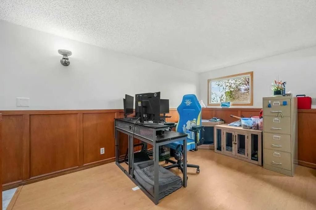6108 Dalcastle Link NW Calgary AB T3A 2P5
