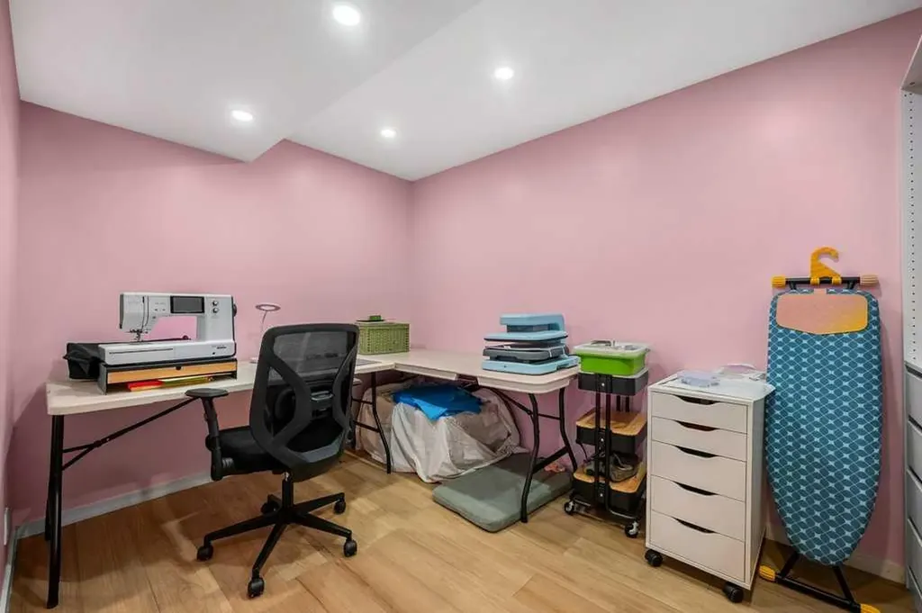 6108 Dalcastle Link NW Calgary AB T3A 2P5