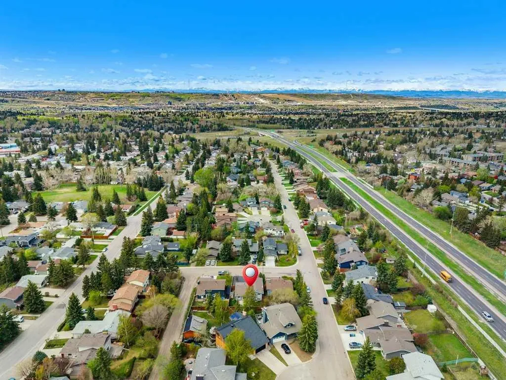 6108 Dalcastle Link NW Calgary AB T3A 2P5