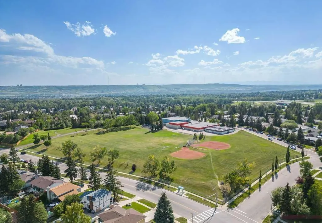 6108 Dalcastle Link NW Calgary AB T3A 2P5