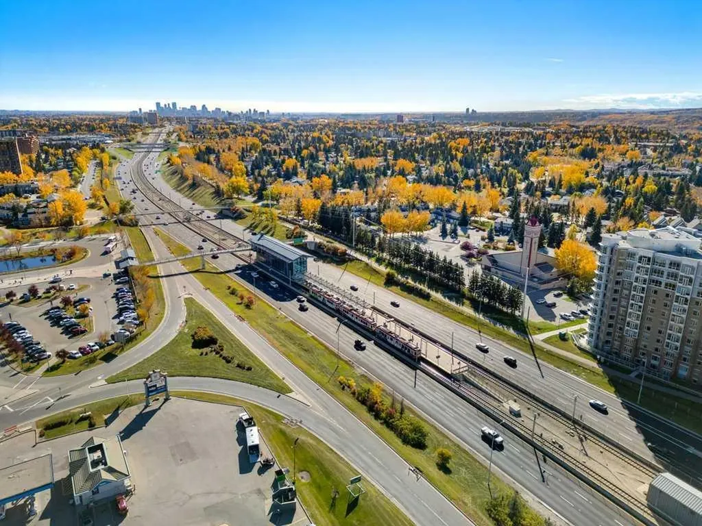 6108 Dalcastle Link NW Calgary AB T3A 2P5