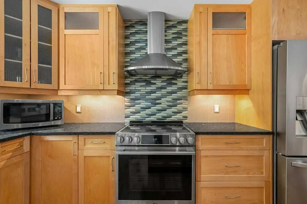 6108 Dalcastle Link NW Calgary AB T3A 2P5