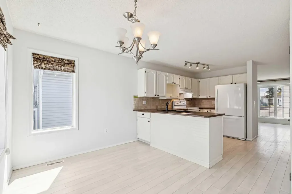 105 Elm Place Okotoks AB T1S 1Y9