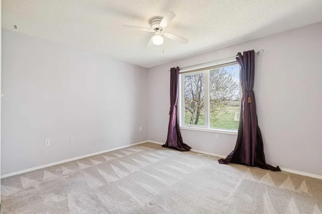 105 Elm Place Okotoks AB T1S 1Y9