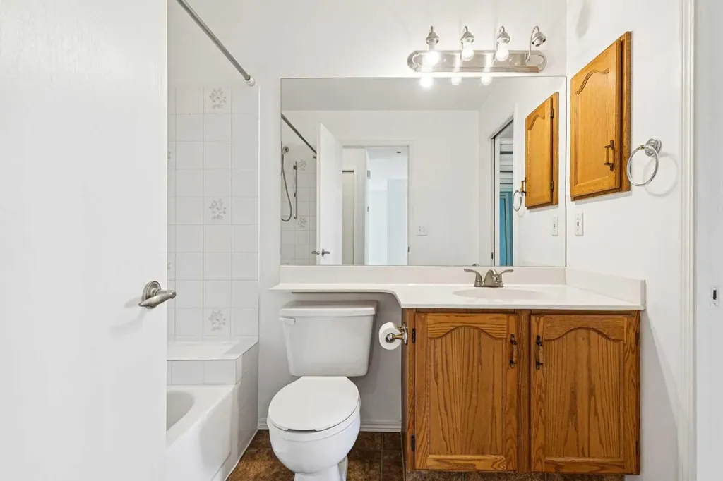 105 Elm Place Okotoks AB T1S 1Y9