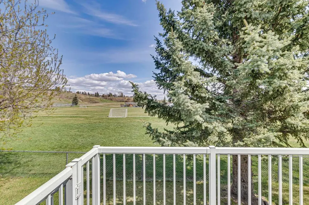 105 Elm Place Okotoks AB T1S 1Y9