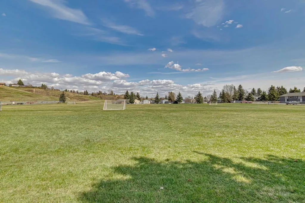 105 Elm Place Okotoks AB T1S 1Y9