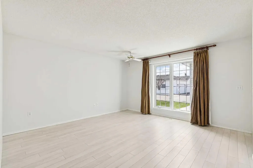 105 Elm Place Okotoks AB T1S 1Y9