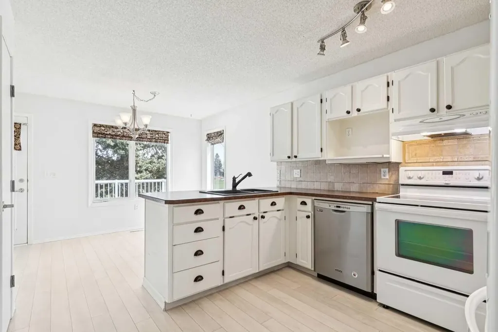 105 Elm Place Okotoks AB T1S 1Y9
