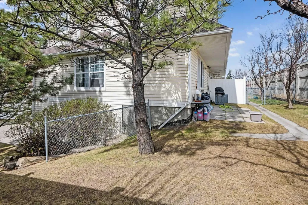 53 Tuscany Springs Gardens NW Calgary AB T3L 2R3