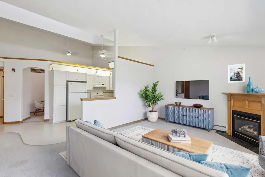 6868 Sierra Morena Boulevard SW Calgary AB T3H 3R6