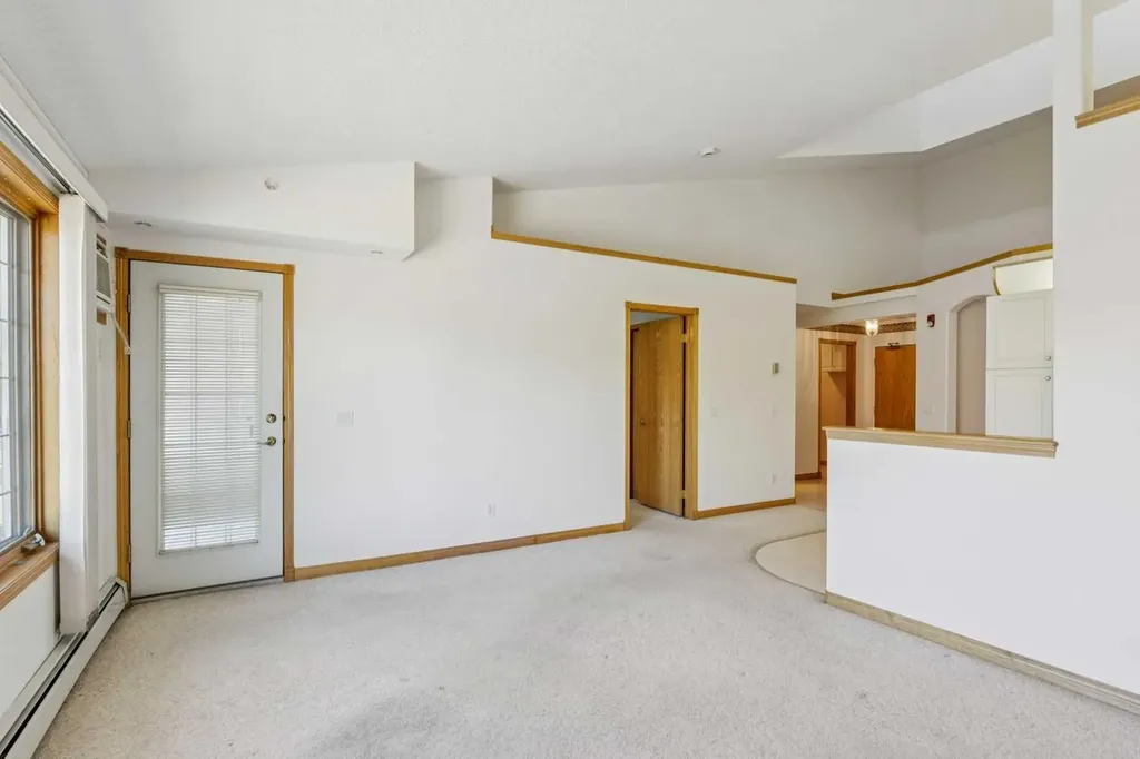 6868 Sierra Morena Boulevard SW Calgary AB T3H 3R6