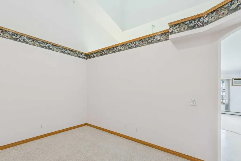 6868 Sierra Morena Boulevard SW Calgary AB T3H 3R6