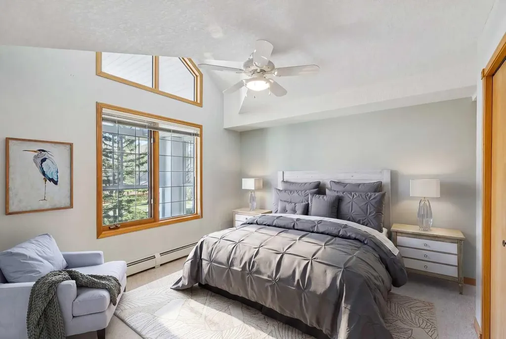 6868 Sierra Morena Boulevard SW Calgary AB T3H 3R6