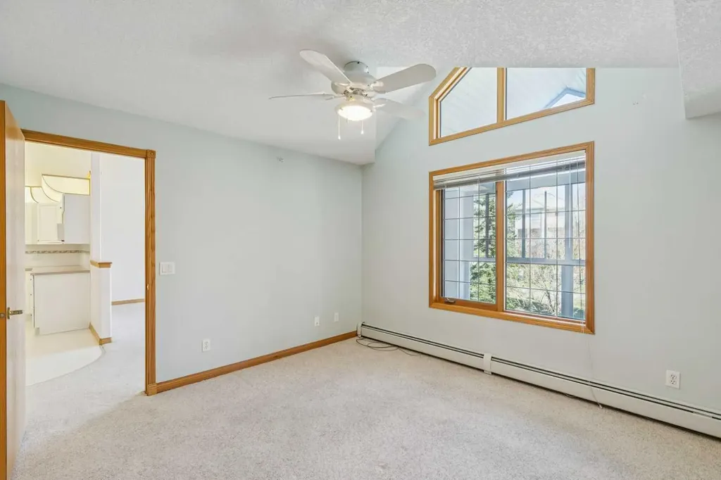 6868 Sierra Morena Boulevard SW Calgary AB T3H 3R6