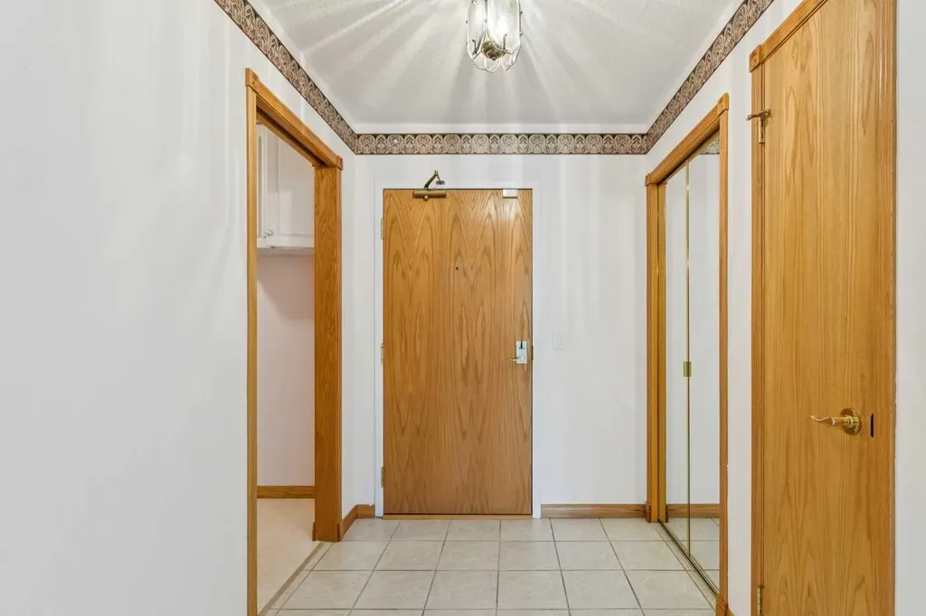 6868 Sierra Morena Boulevard SW Calgary AB T3H 3R6