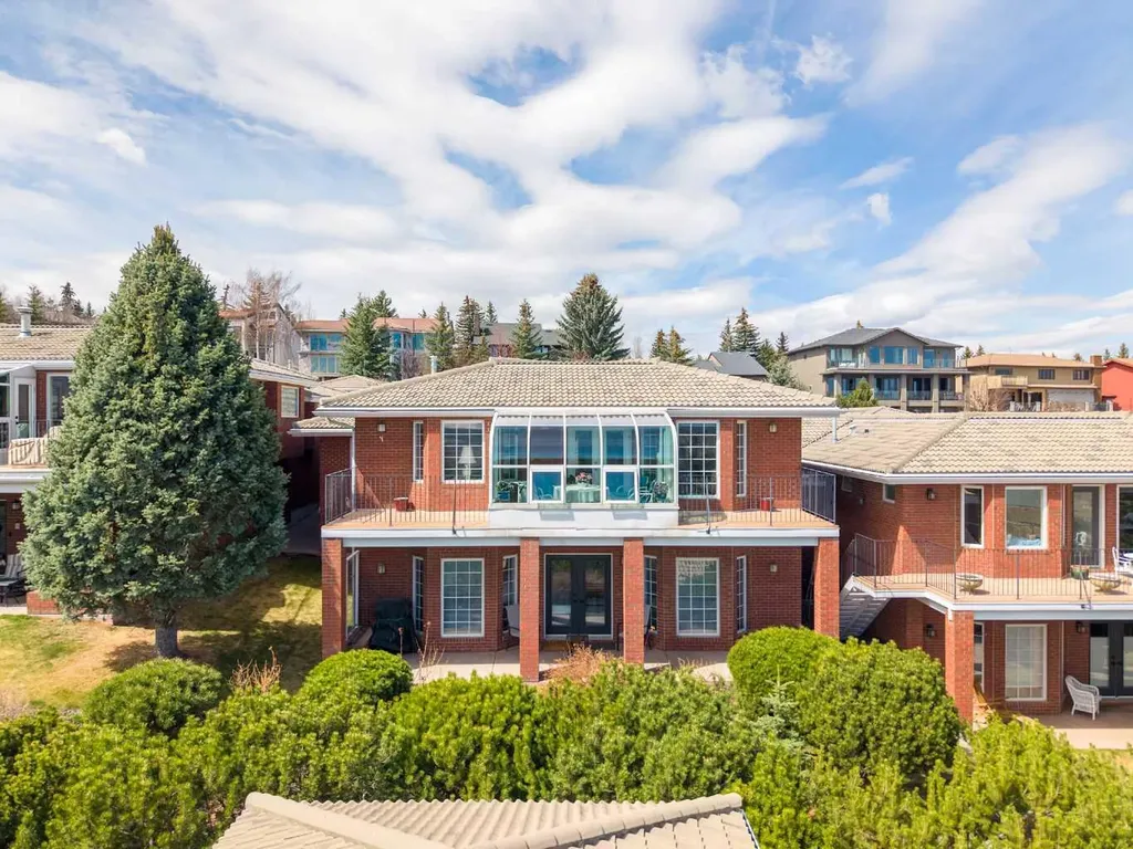 8 Prominence Path SW Calgary AB T3H 2W7