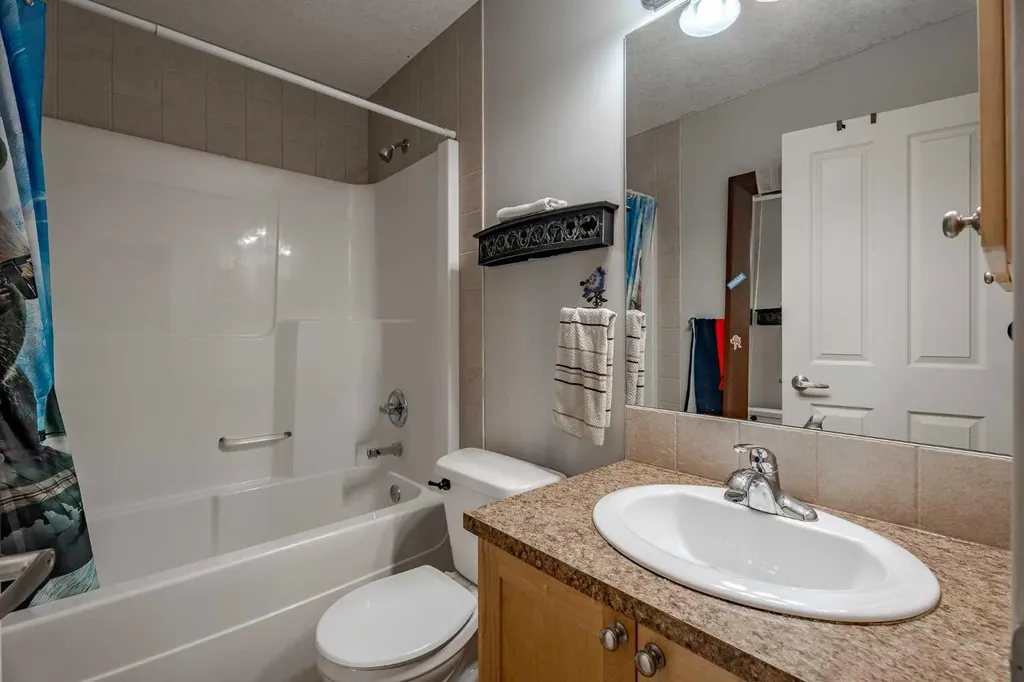 155 Silverado Skies Link SW Calgary AB T2X0K7
