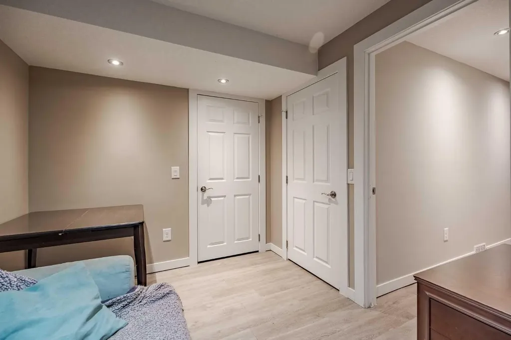 155 Silverado Skies Link SW Calgary AB T2X0K7