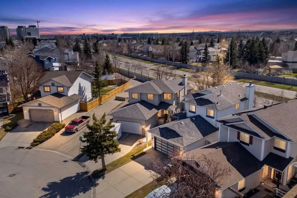 44 Riverwood Circle SE Calgary AB T2C 4A7