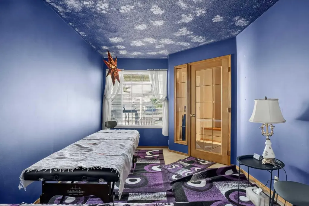 44 Riverwood Circle SE Calgary AB T2C 4A7