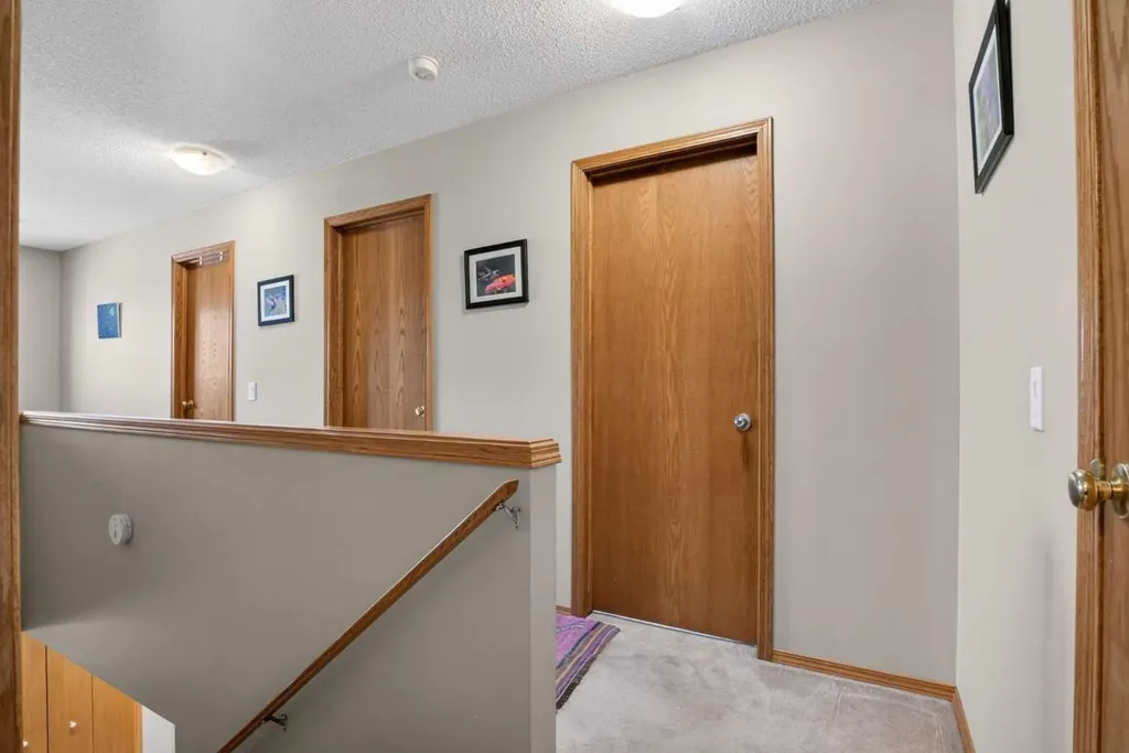 44 Riverwood Circle SE Calgary AB T2C 4A7