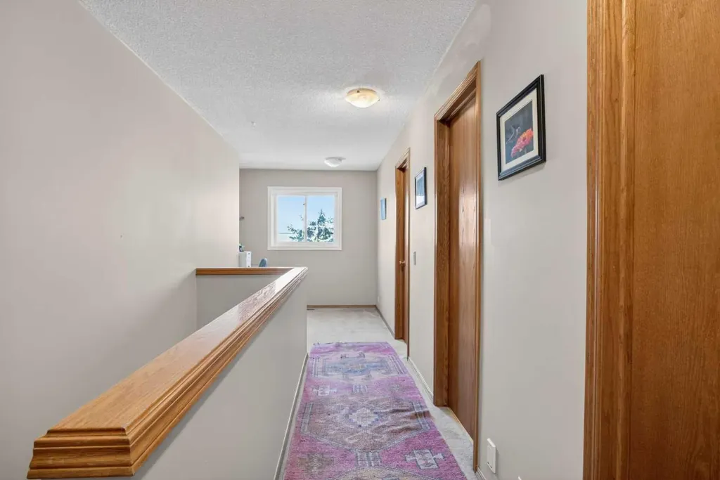 44 Riverwood Circle SE Calgary AB T2C 4A7