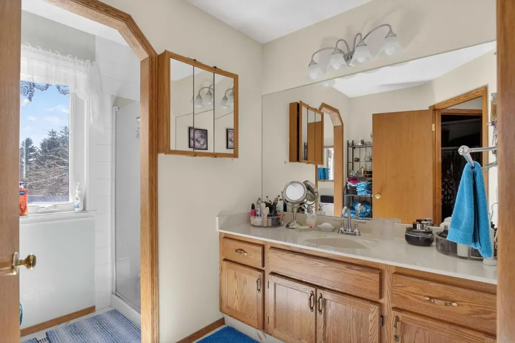44 Riverwood Circle SE Calgary AB T2C 4A7