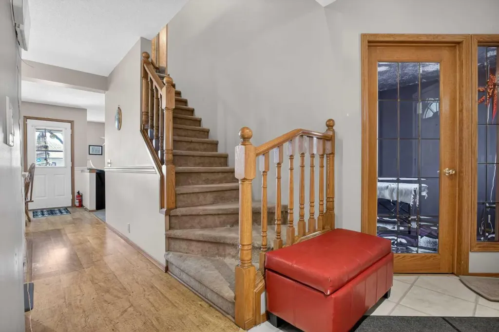 44 Riverwood Circle SE Calgary AB T2C 4A7