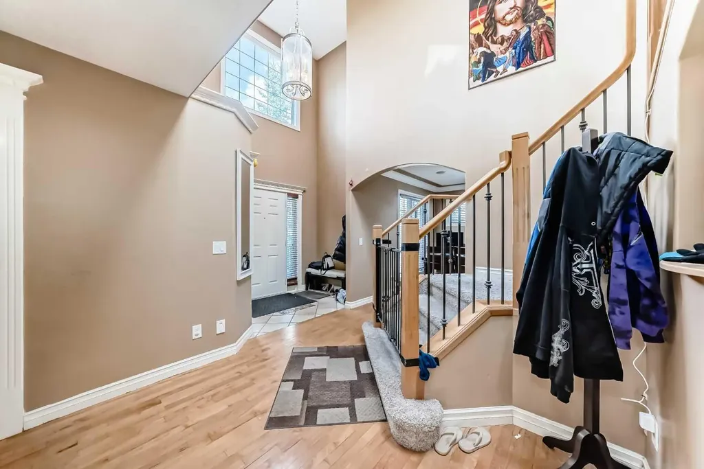 602 Wentworth Place SW Calgary AB T3H 4N8