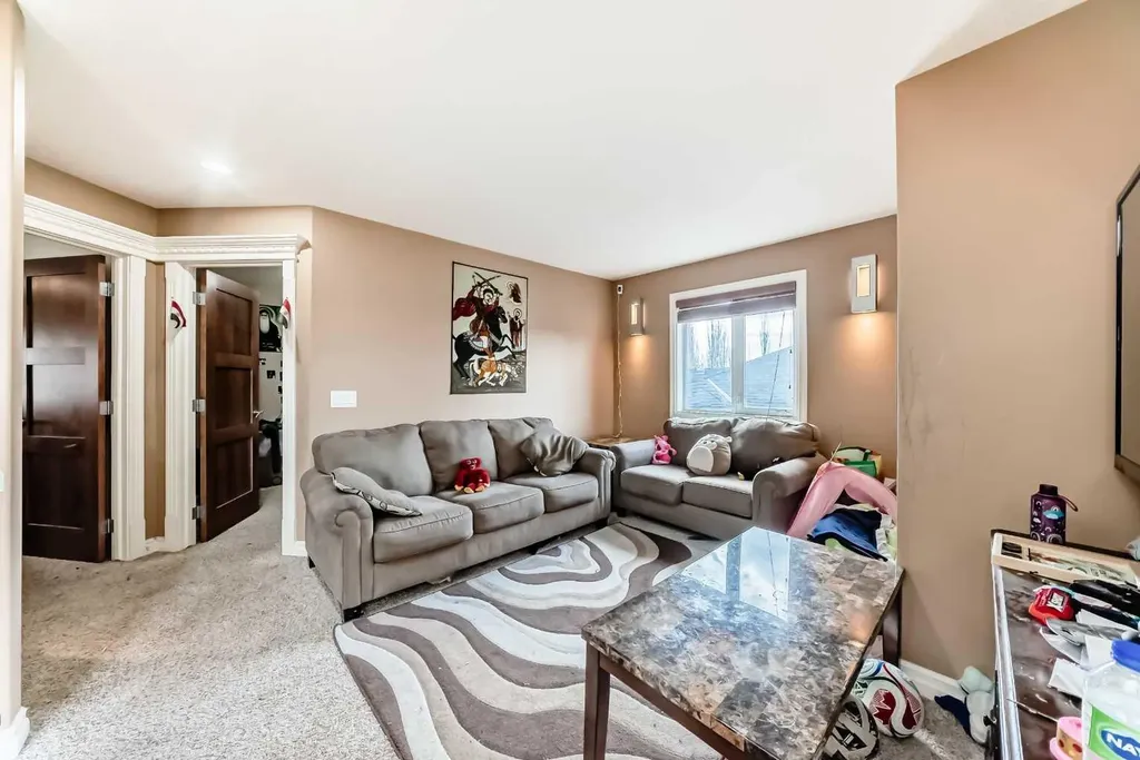 602 Wentworth Place SW Calgary AB T3H 4N8