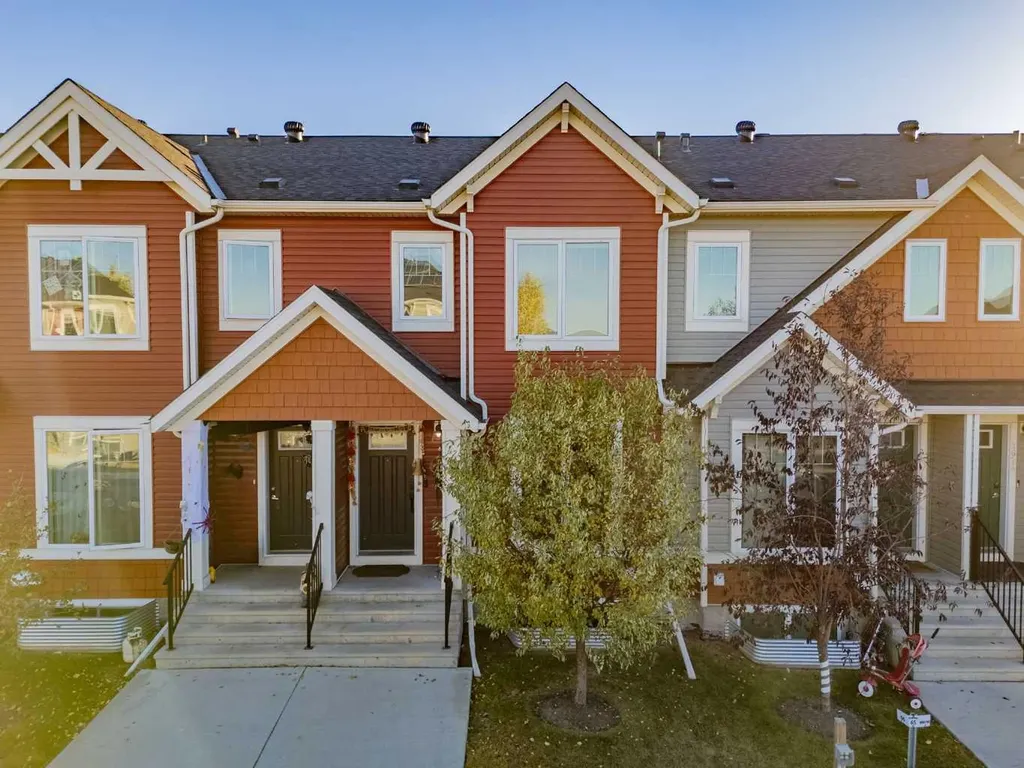 7451 Falconridge Boulevard NE Calgary AB T3J0Z8