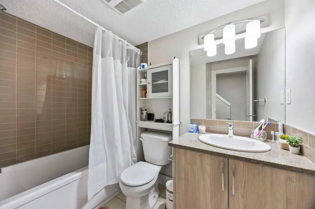 7451 Falconridge Boulevard NE Calgary AB T3J0Z8