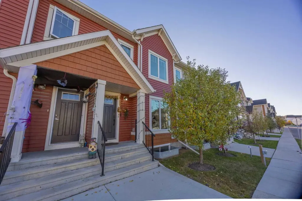 7451 Falconridge Boulevard NE Calgary AB T3J0Z8