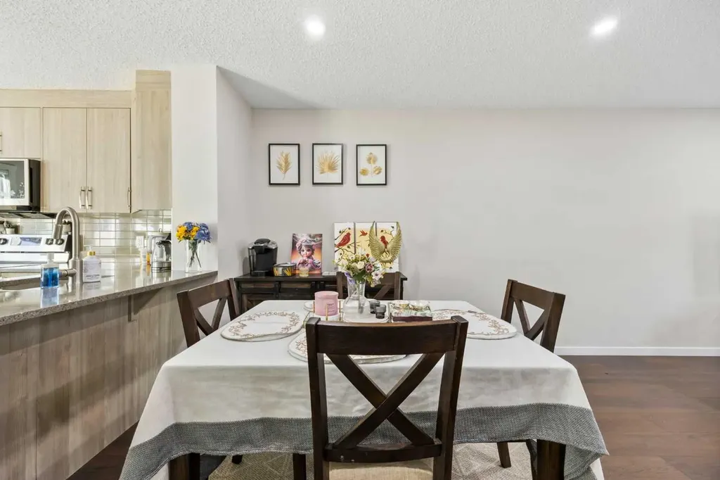 7451 Falconridge Boulevard NE Calgary AB T3J0Z8