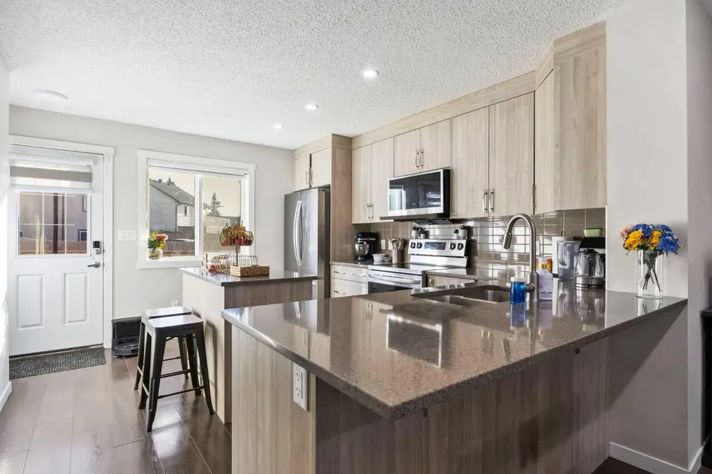 7451 Falconridge Boulevard NE Calgary AB T3J0Z8