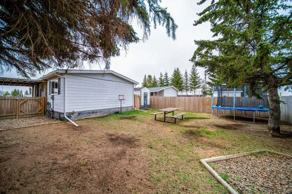 509 2 Avenue Crescent Wainwright AB T9W 1A3