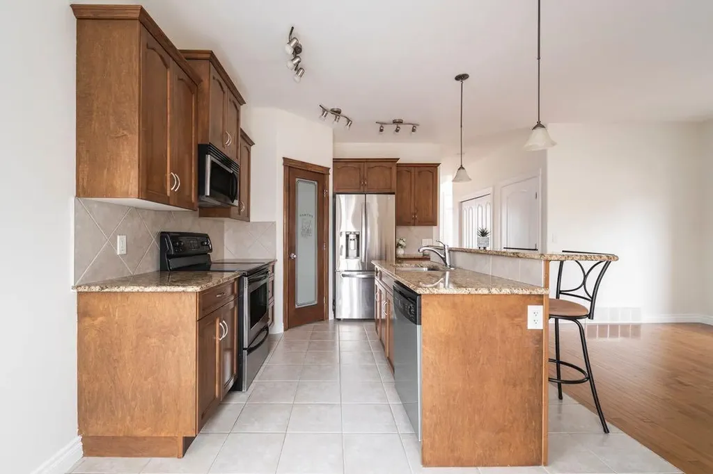 274 Thrush Street Fort Mcmurray AB T9K0L8