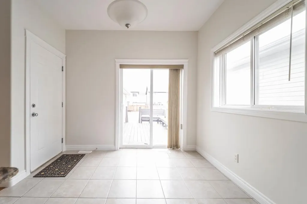 274 Thrush Street Fort Mcmurray AB T9K0L8