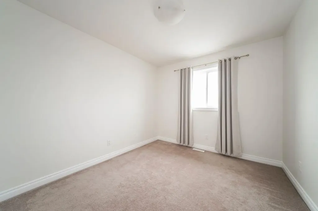 274 Thrush Street Fort Mcmurray AB T9K0L8