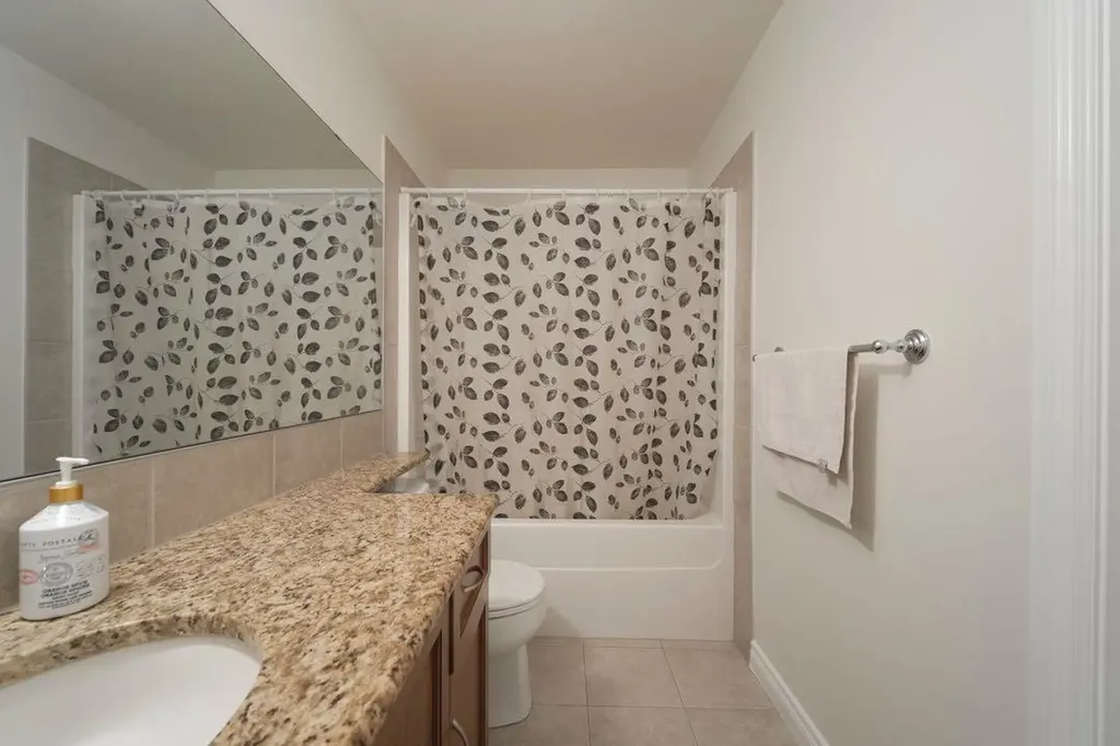 274 Thrush Street Fort Mcmurray AB T9K0L8