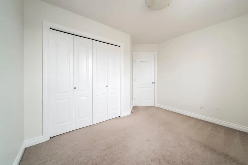 274 Thrush Street Fort Mcmurray AB T9K0L8