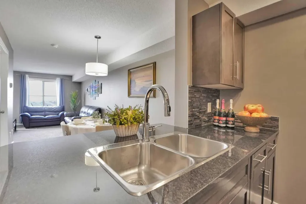 7210 80 Avenue NE Calgary AB T3J 0N7