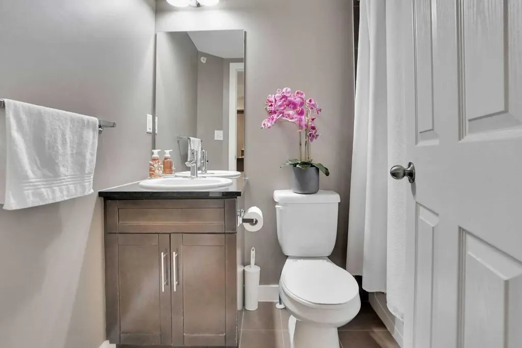 7210 80 Avenue NE Calgary AB T3J 0N7