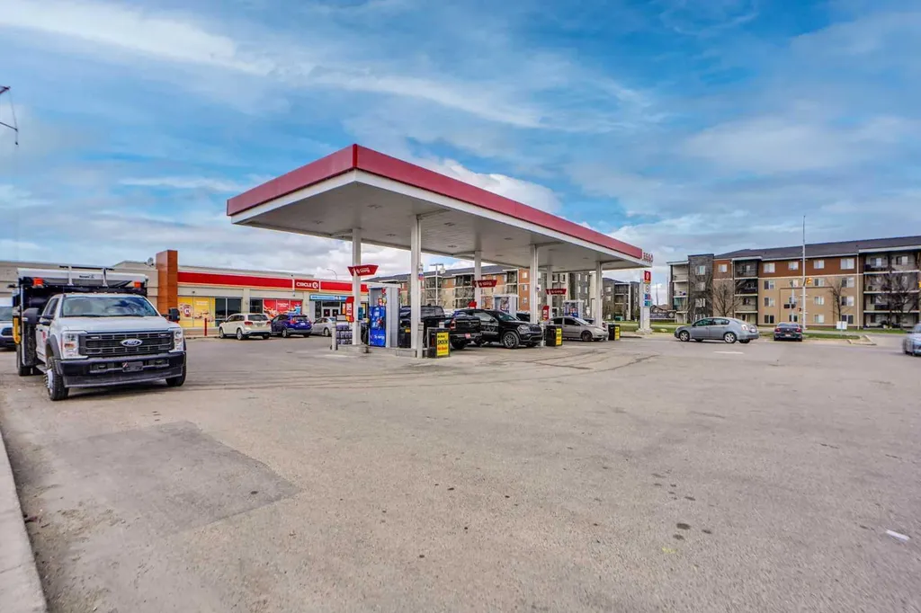 7210 80 Avenue NE Calgary AB T3J 0N7