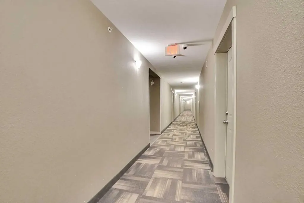7210 80 Avenue NE Calgary AB T3J 0N7