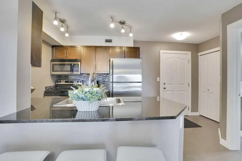 7210 80 Avenue NE Calgary AB T3J 0N7