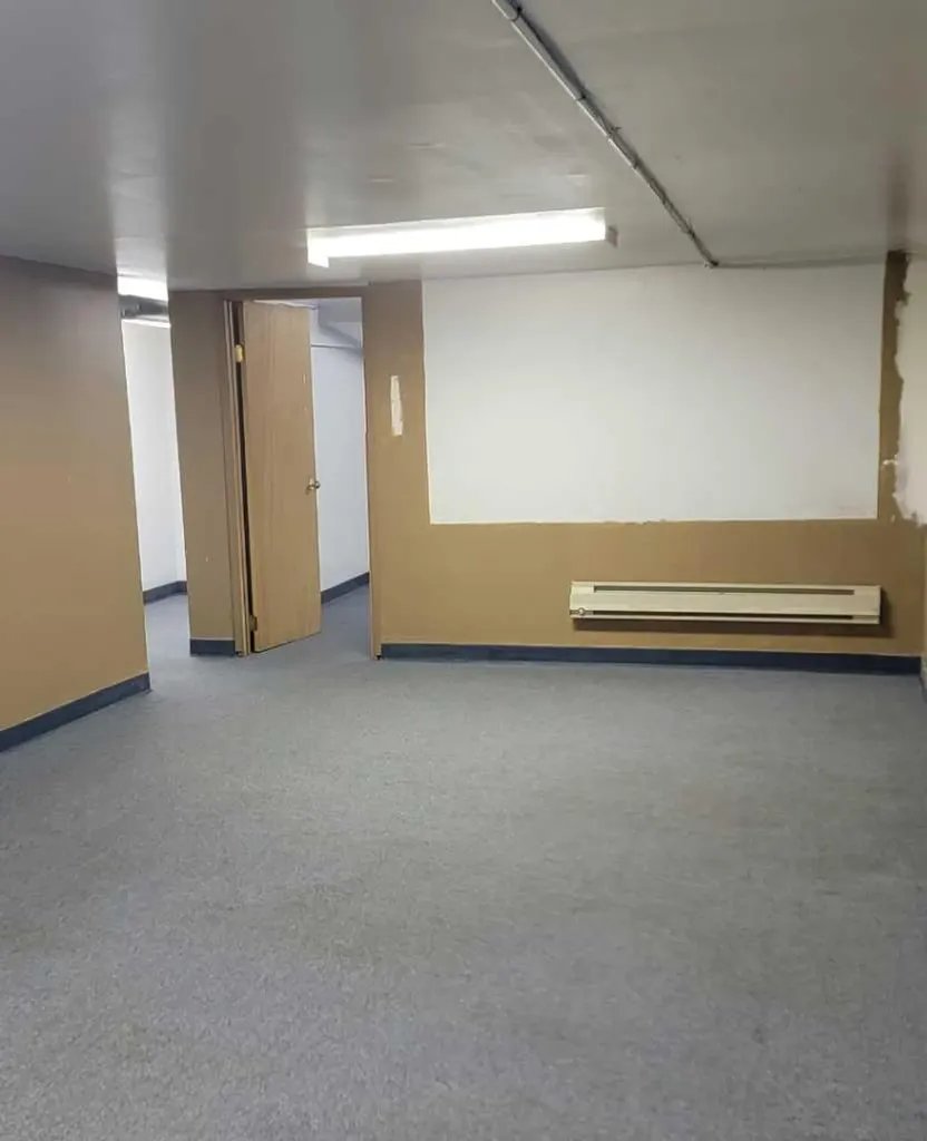 5004 51 Avenue Ponoka AB T4J 1R7