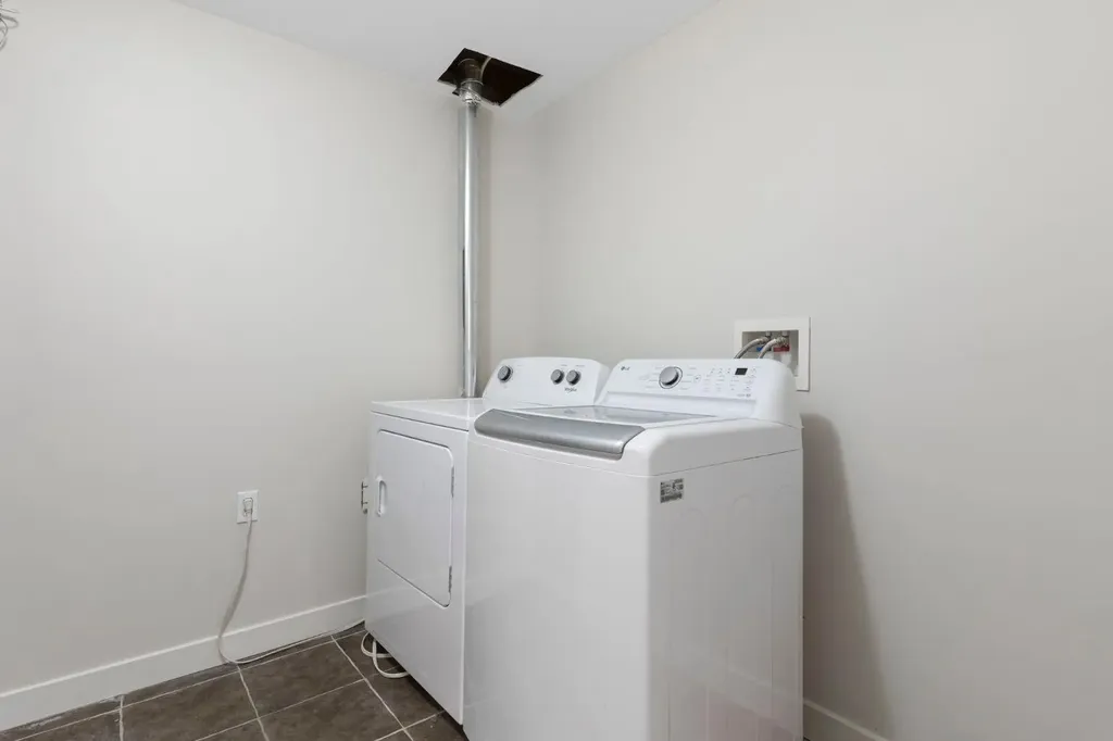 202 Sunset Heights Cochrane AB T4C0C9